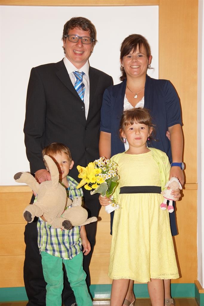 Jasmin Feuerstein und Markus Rüf mit den Kindern Jolina und Bruce